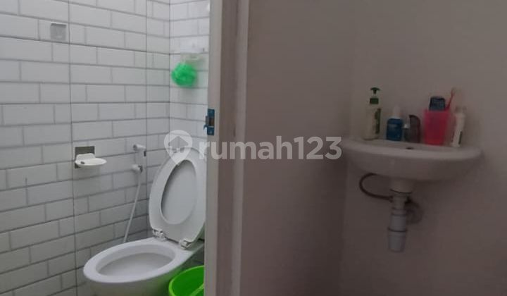 Dijual Rumah 2 Lantai Komplek Practical House