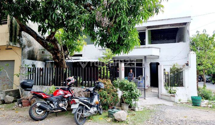 Rumah Nyaman 2 Lt Hook Akses Lebar Solo Kota 2