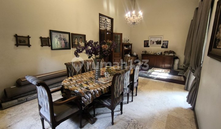 Spacious Well-Maintained Nice House in Solo, Main Road 2