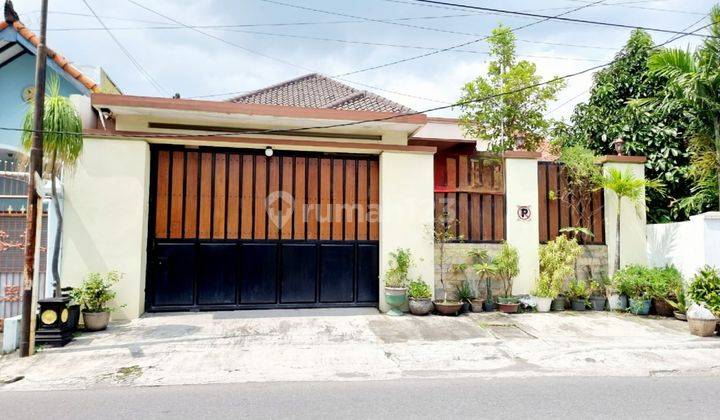 Rumah Mewah 389m2 Strategis Di Jalan Utama Solo 1