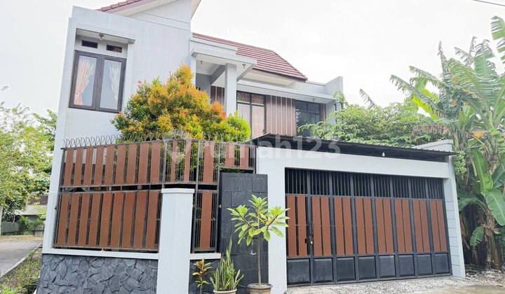 Nice House 2 Floors Furnished Strategic Hook in Sumber Solo Nice House 2 Floors Furnished Strategic Hook in Sumber Solo