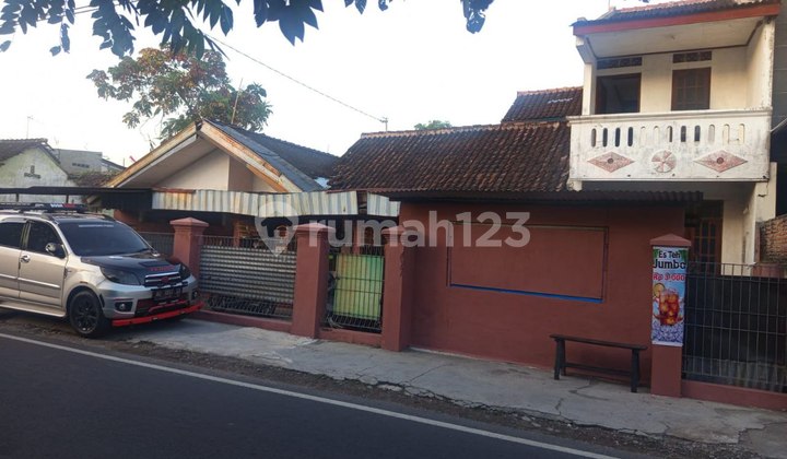 Rumah Second Luas Strategis Di Tengah Kota Solo 2