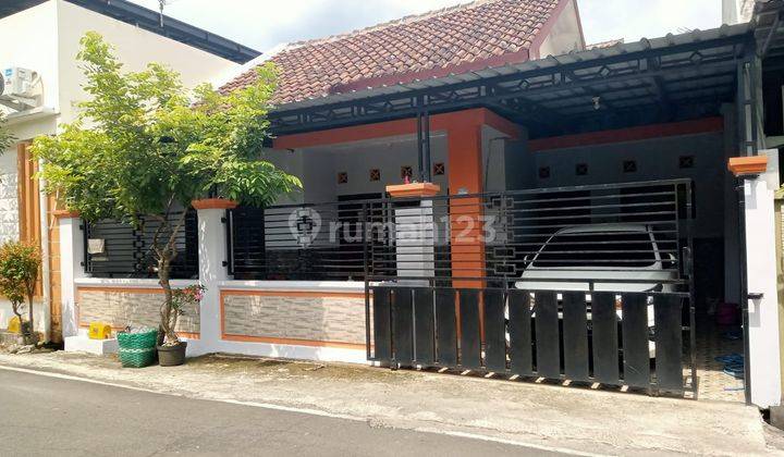 Rumah Cantik Semi Furnish Diperum Bekonang Mojolaban Skh 1