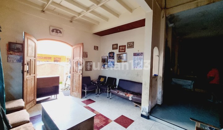 Rumah Bagus Luas Murah Strategis Tengah Kota Solo 2