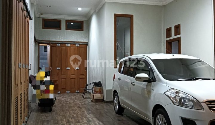 Luxury House Plus Shop, Convection, and Warehouse in Jaten Kra 2