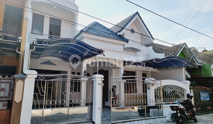 Rumah Bagus 2 Lt Lingkungan Cluster Premium Gentan Skh