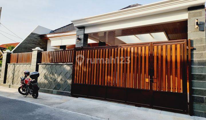 Rumah Mewah 261m² Gress Garasi 4 Solo Kota