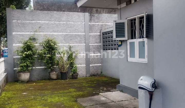 Rumah Second Luas Strategis di Danukusuman Surakarta 2