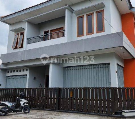 Bu Rumah Mewah Hook Tengah Kota Sumber Solo 1