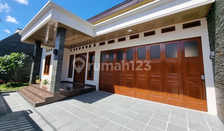 Rumah Mewah Istimewa Kondisi Baru Sumber Solo 3