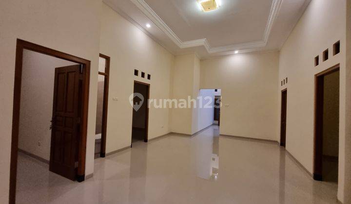 Rumah Mewah Istimewa Tengah Kota Solo