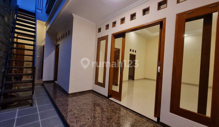 Rumah Mewah Istimewa Tengah Kota Solo