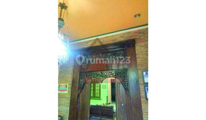 Rumah Mewah Tengah Kota Serengan Solo 4