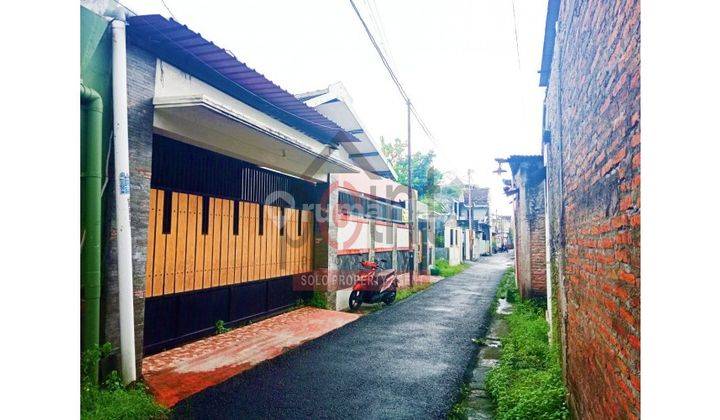 Rumah Hunian Second Dekat Stasiun Purwosari Laweyan Solo 7
