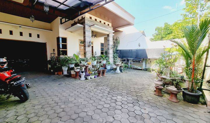 Rumah Mewah 389m2 Strategis Di Jalan Utama Solo 2