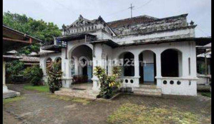 Rumah Kolonial Terawat Pinggir Jalan Penumping Solo 1