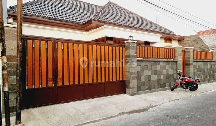 Rumah Mewah 316m2 Istimewa Dekat Fave Hotel Solo 2