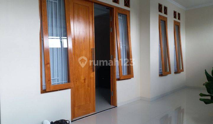 Rumah Bagus Mewah 1,5 Lantai Full Furnish Pajang Solo 2