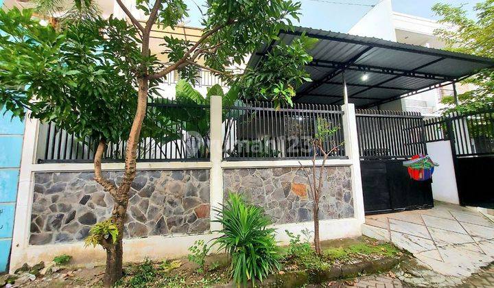 HARGA TURUN || Rumah Mewah 2 Lt Lingkungan One Gate Solo Baru 2