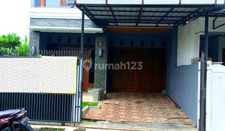 Rumah Bagus 2lantai Tengah Kota Manahan Solo 1