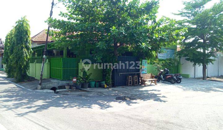 Rumah Hook Strategis Tengah Kota Sumber Solo 2