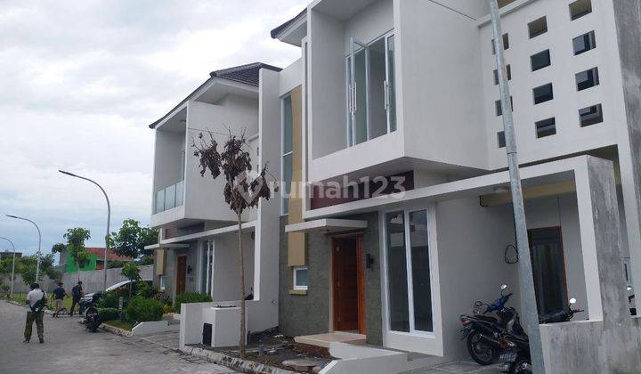 Rumah Bagus Mewah 2lantai Dekat Solo Klodran Colomadu 1