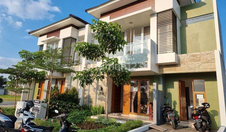 Rumah Mewah Nyaman Dekat Fave Hotel Klodran Colomadu 1