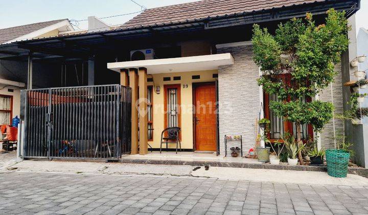 Rumah Cantik Lingkungan Cluster Gedongan Colomadu 1