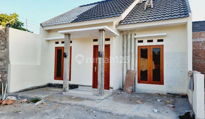 Rumah Cantik Cluster Harga Ekonomis Gedongan Colomadu 1