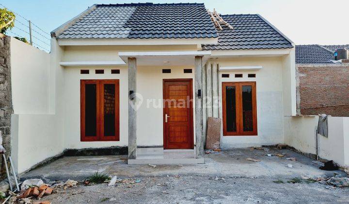 Rumah Cantik Cluster Harga Ekonomis Gedongan Colomadu 1