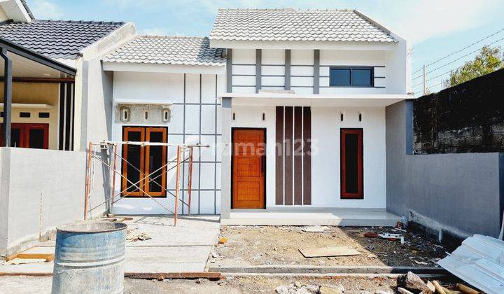 Rumah Cantik 1,5 Lantai Mezanine Gedongan Colomadu 1