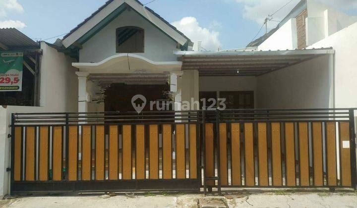 Rumah Second Strategis Dekat Solo Square Pajang Solo 1