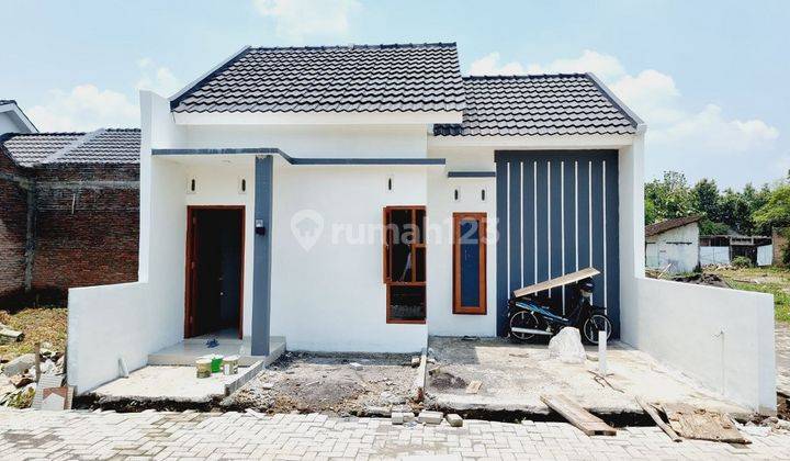 Rumah Baru Cantik Cluster Minimalis Gedongan Colomadu 2