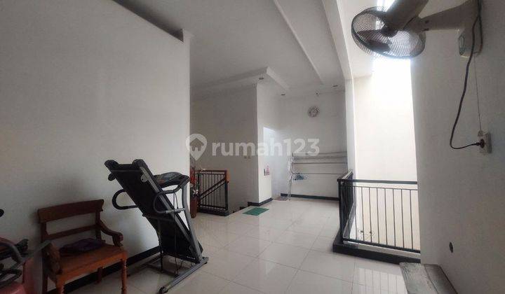 Rumah Mewah Tengah Kota 2lt Furnish Sumber Solo 2