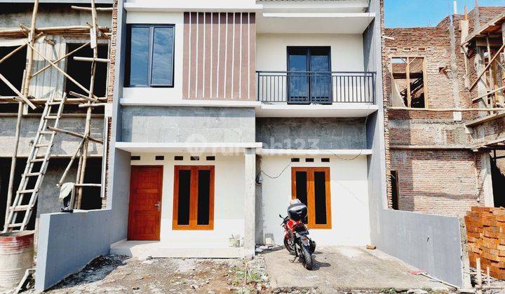 Rumah Cantik 2 Lt Dalam Cluster Proses Finishing  1