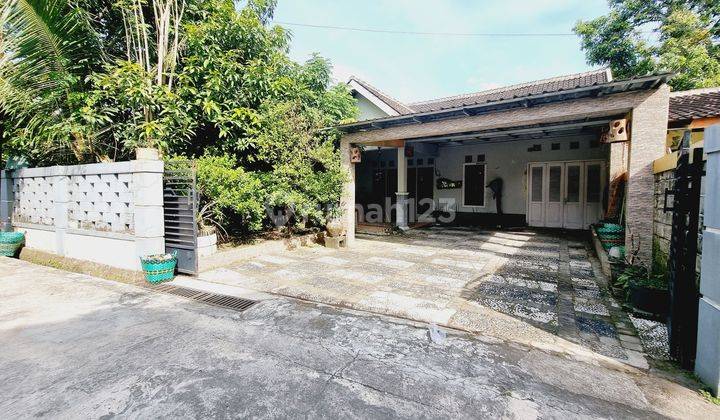 Rumah Hunian Second Nyaman Asri Kadipiro Solo 1