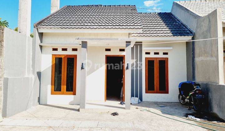 Rumah Cantik Cluster Harga Ekonomis Gedongan Colomadu 1