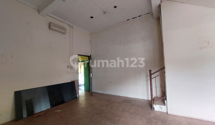 Strategic Business Space in Kampung Batik Solo Area Strategic Business Space in Kampung Batik Solo Area