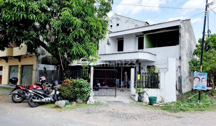 Rumah Nyaman 2 Lt Hook Akses Lebar Solo Kota 1