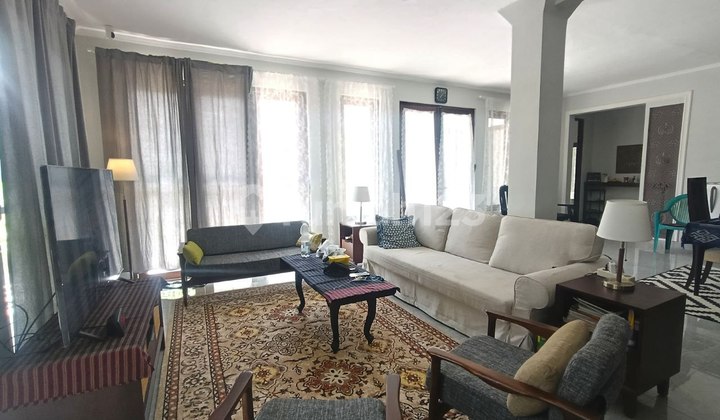 Luxury Spacious Furnished Strategic House in Solo Luxury Spacious Furnished Strategic House in Solo