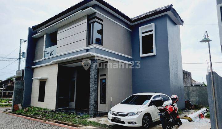 Rumah Cantik 2 Lt Gress Cluster 7 Menit Rs Oen Solo Baru 1