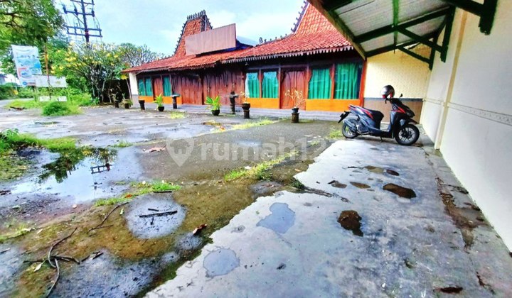 Strategic 550m² Commercial Space Near Airport in Colomadu Strategic 550m² Commercial Space Near Airport in Colomadu