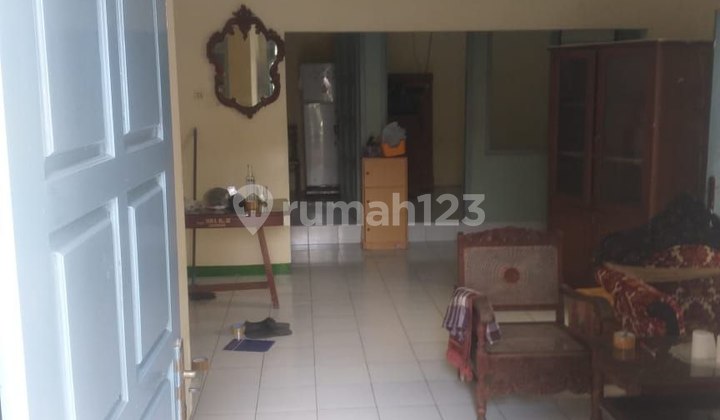 Rumah Nyaman Strategis Dekat Mall dan Kampus di Laweyan 2