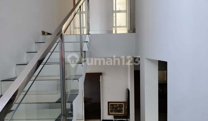 Rumah Bagus 2 Lt Lokasi Strategis Dekat Mall Paragon Solo 2