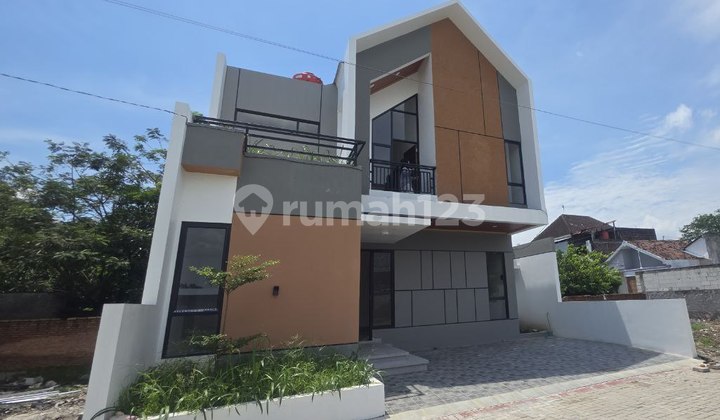 Rumah Bagus 2lt Lingkungan Perumahan Cluster Skh