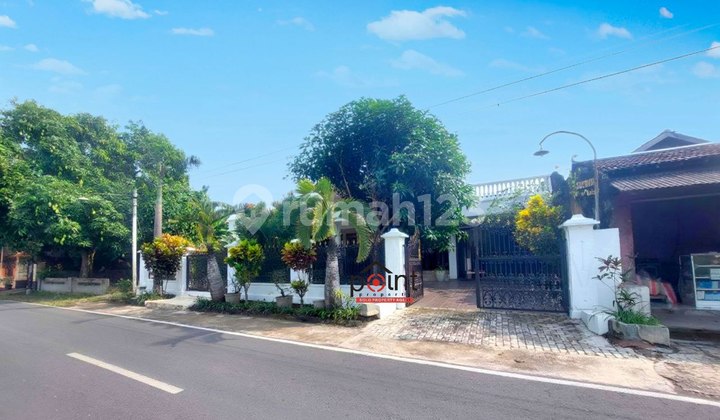 Rumah Classic Full Furnish Asri Luas Di Jln Utama Sukoharjo Kota