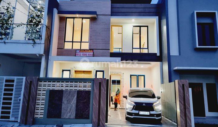 Rumah Mewah 2 Lt Modern Row Jalan 10.5m Dekat Ums  2