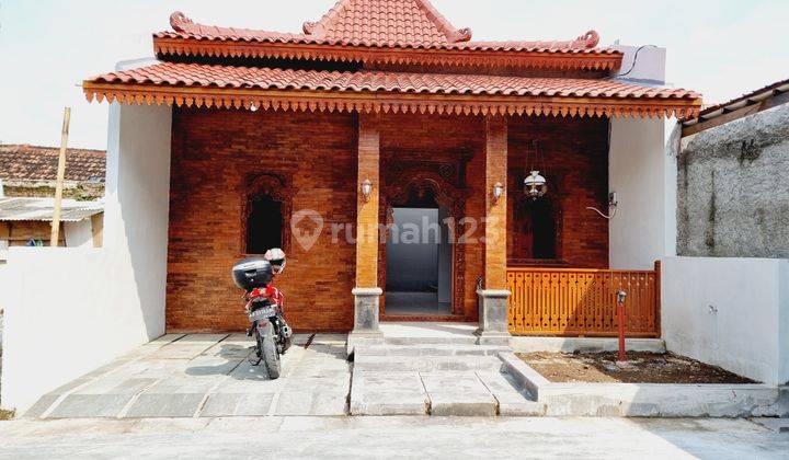 Rumah Cantik Model Joglo Gress Gajahan Colomadu Kra