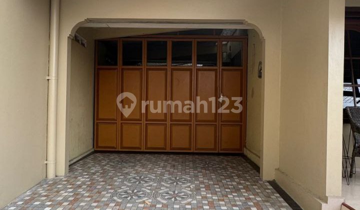 Rumah Bagus Asri Strategis di Pusat Kota Solo 2
