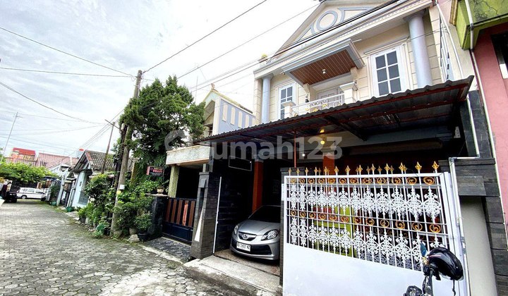 Unique 2-Story House in Solo Baru Residential Area Unique 2-Story House in Solo Baru Residential Area